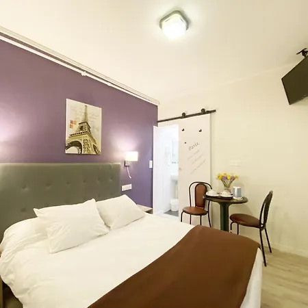 アヴィアティック ホテル