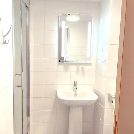 アヴィアティック