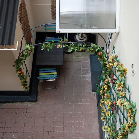 ホテル アヴィアティック 2*