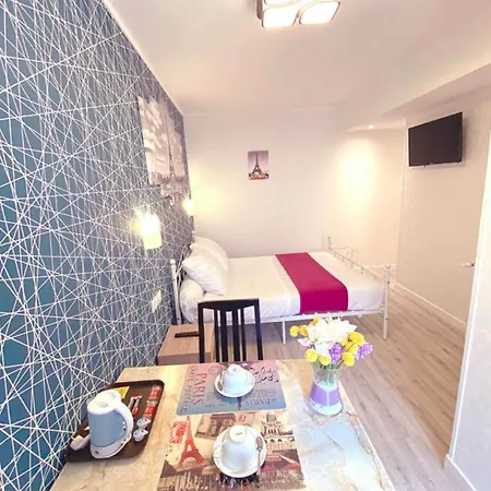 アヴィアティック パリ